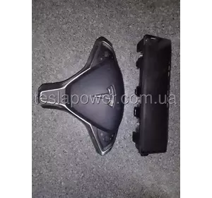Подушка безпеки в кермо Тесла Модель С Tesla Model S