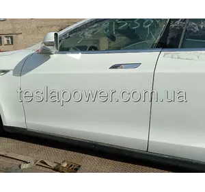 Двері передня Тесла Модель С Tesla Model S